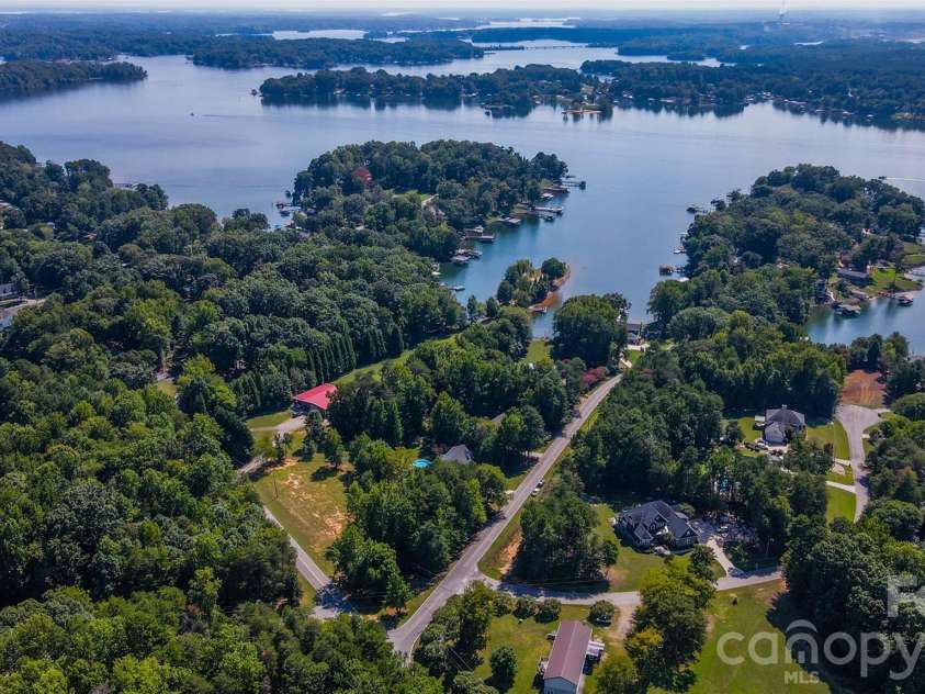 117 Penicillin Point, Troutman, NC 28166.  MLS# CAR4418260, YatesRealty ID 48788. 