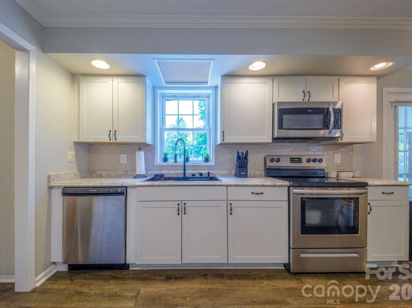 117 Penicillin Point, Troutman, NC 28166.  MLS# CAR4418260, YatesRealty ID 48788. 