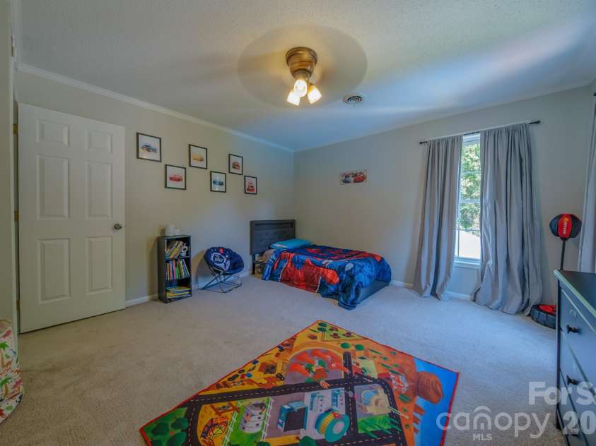 117 Penicillin Point, Troutman, NC 28166.  MLS# CAR4418260, YatesRealty ID 48788. 
