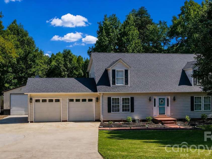 117 Penicillin Point, Troutman, NC 28166.  MLS# CAR4418260, YatesRealty ID 48788. 