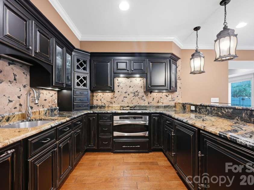 121 Callicutt Trail, Mooresville, NC 28117.  MLS# CAR4412169, YatesRealty ID 48789. 