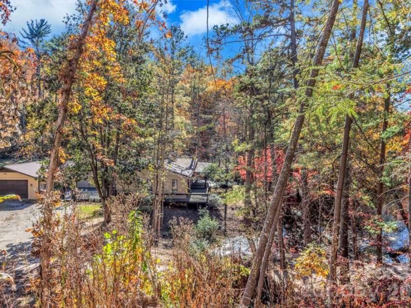 111 Hidden Pond Lane, Asheville, NC 28804.  MLS# CAR4315494, YatesRealty ID 4879. 