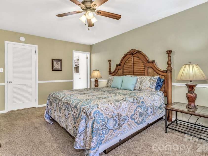 111 Hidden Pond Lane, Asheville, NC 28804.  MLS# CAR4315494, YatesRealty ID 4879. Master bedroom
