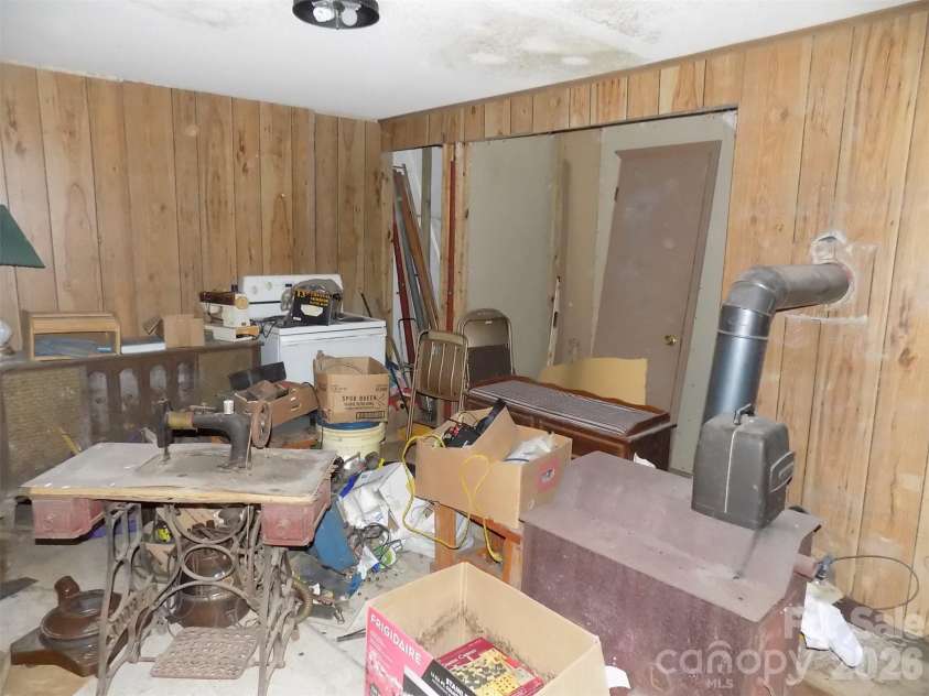 2605 Lowell Road, Gastonia, NC 28054.  MLS# CAR4358349, YatesRealty ID 4879. BASEMENT 