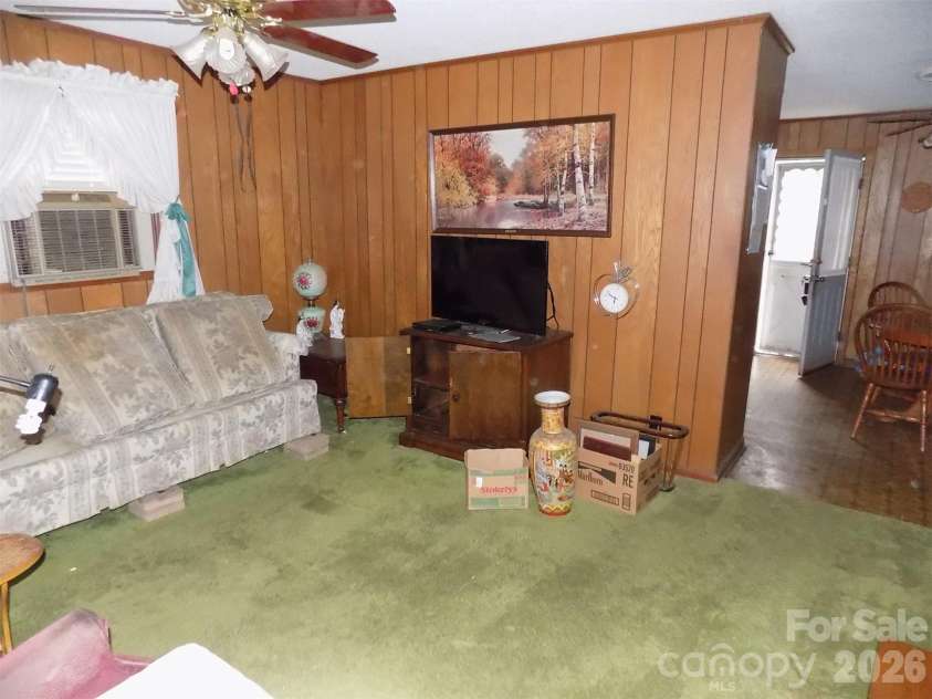 2605 Lowell Road, Gastonia, NC 28054.  MLS# CAR4358349, YatesRealty ID 4879. DEN