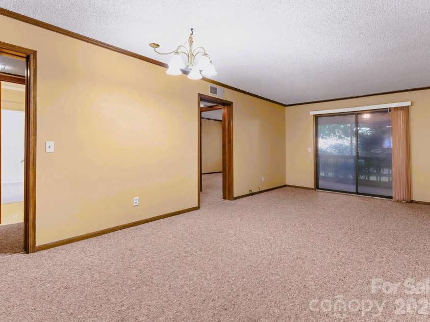 33 Lake Drive, Laurel Park, NC 28739.  MLS# CAR4414312, YatesRealty ID 48791. 