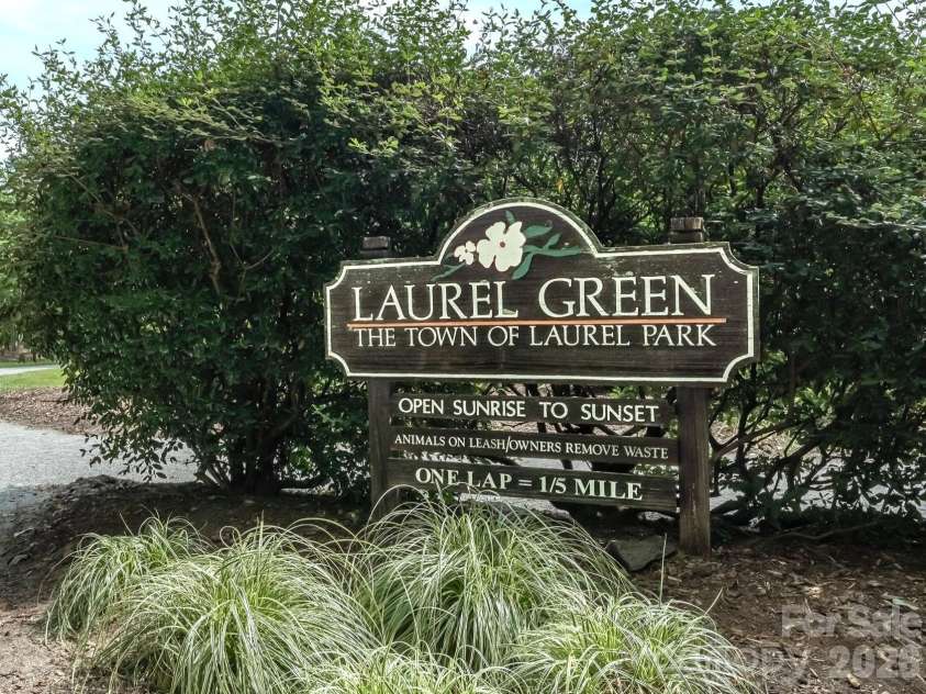 33 Lake Drive, Laurel Park, NC 28739.  MLS# CAR4414312, YatesRealty ID 48791. 