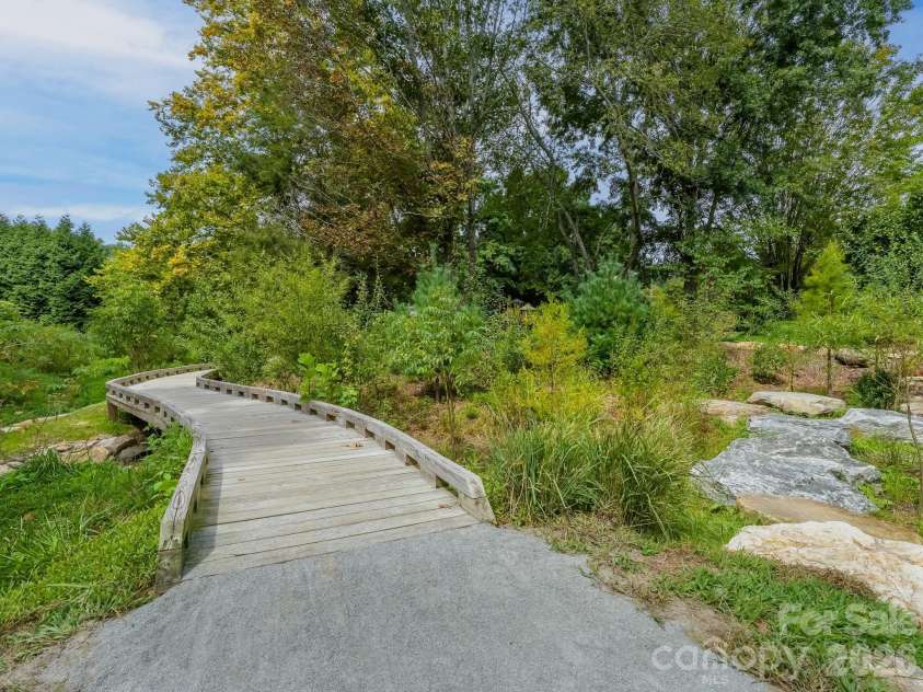 33 Lake Drive, Laurel Park, NC 28739.  MLS# CAR4414312, YatesRealty ID 48791. 