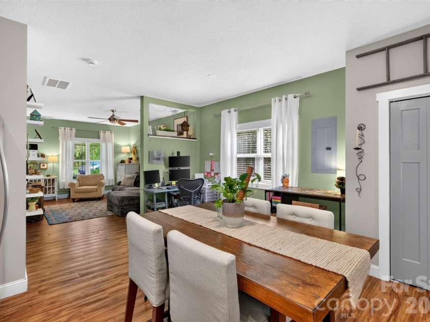 27 Mill Creek Loop, Asheville, NC 28806.  MLS# CAR4413270, YatesRealty ID 48792. 
