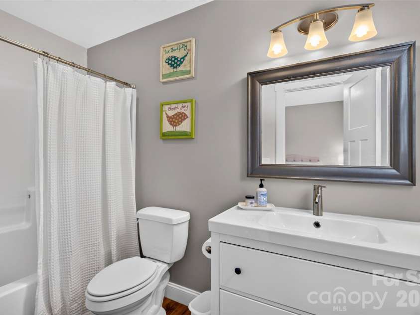 27 Mill Creek Loop, Asheville, NC 28806.  MLS# CAR4413270, YatesRealty ID 48792. 