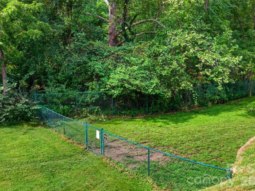 27 Mill Creek Loop, Asheville, NC 28806.  MLS# CAR4413270, YatesRealty ID 48792. 