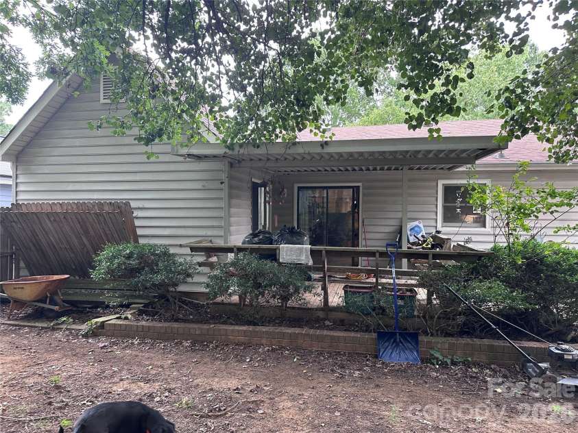 2825 Allenton Trails Lane, Charlotte, NC 28212.  MLS# CAR4415001, YatesRealty ID 48793. 
