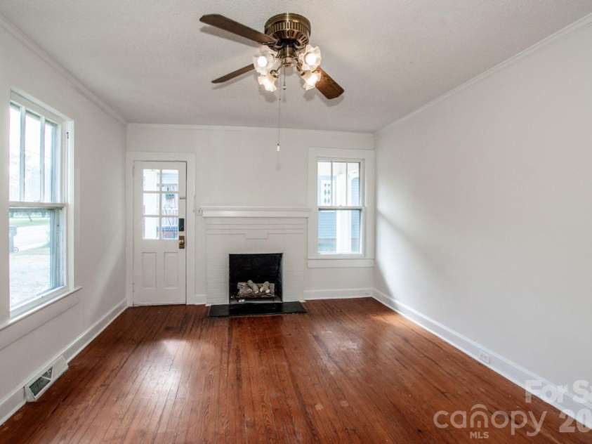 19641 S Main Street, Cornelius, NC 28031.  MLS# CAR4415257, YatesRealty ID 48794. 