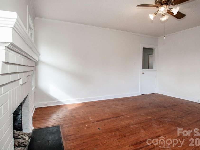 19641 S Main Street, Cornelius, NC 28031.  MLS# CAR4415257, YatesRealty ID 48794. 