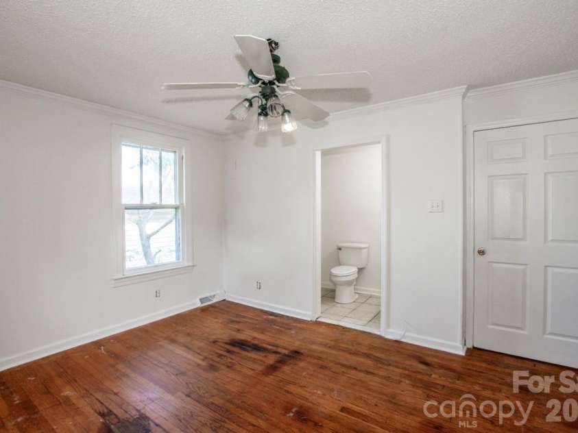 19641 S Main Street, Cornelius, NC 28031.  MLS# CAR4415257, YatesRealty ID 48794. 