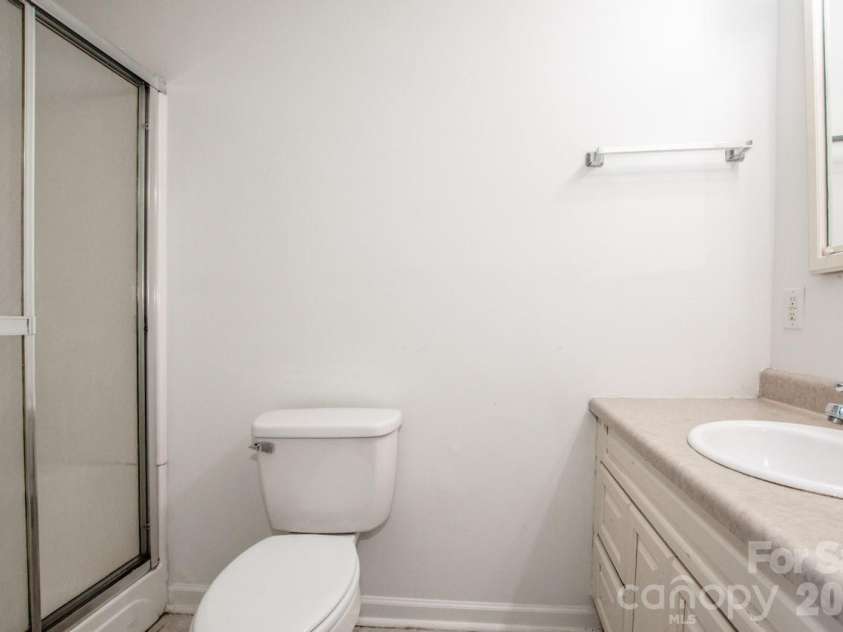 19641 S Main Street, Cornelius, NC 28031.  MLS# CAR4415257, YatesRealty ID 48794. 