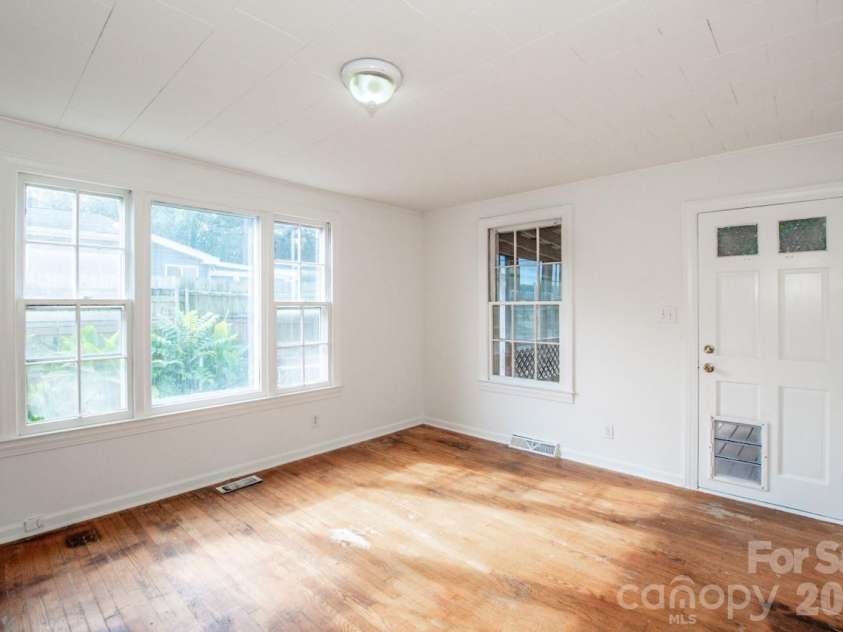 19641 S Main Street, Cornelius, NC 28031.  MLS# CAR4415257, YatesRealty ID 48794. 