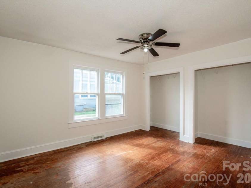 19641 S Main Street, Cornelius, NC 28031.  MLS# CAR4415257, YatesRealty ID 48794. 