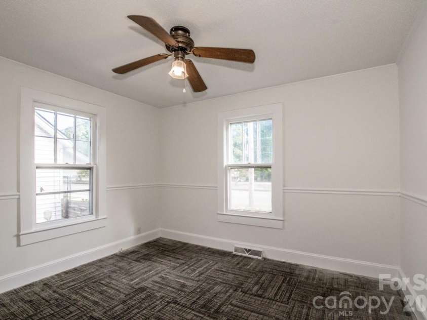 19641 S Main Street, Cornelius, NC 28031.  MLS# CAR4415257, YatesRealty ID 48794. 