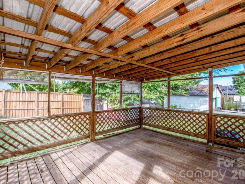 19641 S Main Street, Cornelius, NC 28031.  MLS# CAR4415257, YatesRealty ID 48794. 