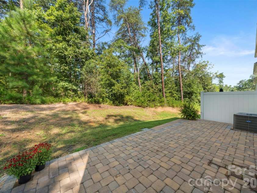 1115 Streamside Lane, York, SC 29745.  MLS# CAR4406865, YatesRealty ID 48799. Back yard and patio