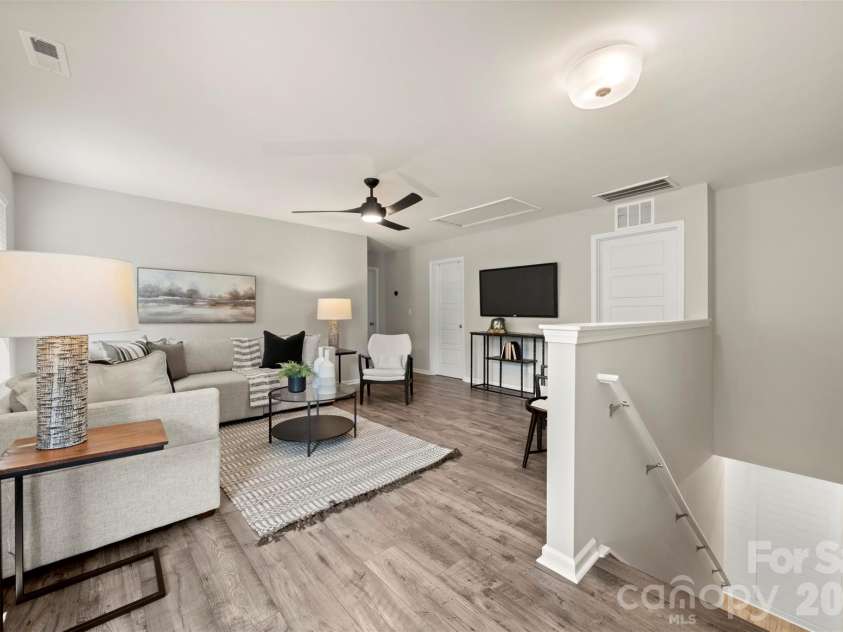 1115 Streamside Lane, York, SC 29745.  MLS# CAR4406865, YatesRealty ID 48799. Bonus Living Loft