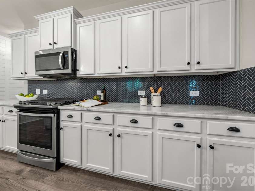 1115 Streamside Lane, York, SC 29745.  MLS# CAR4406865, YatesRealty ID 48799. Kitcen
