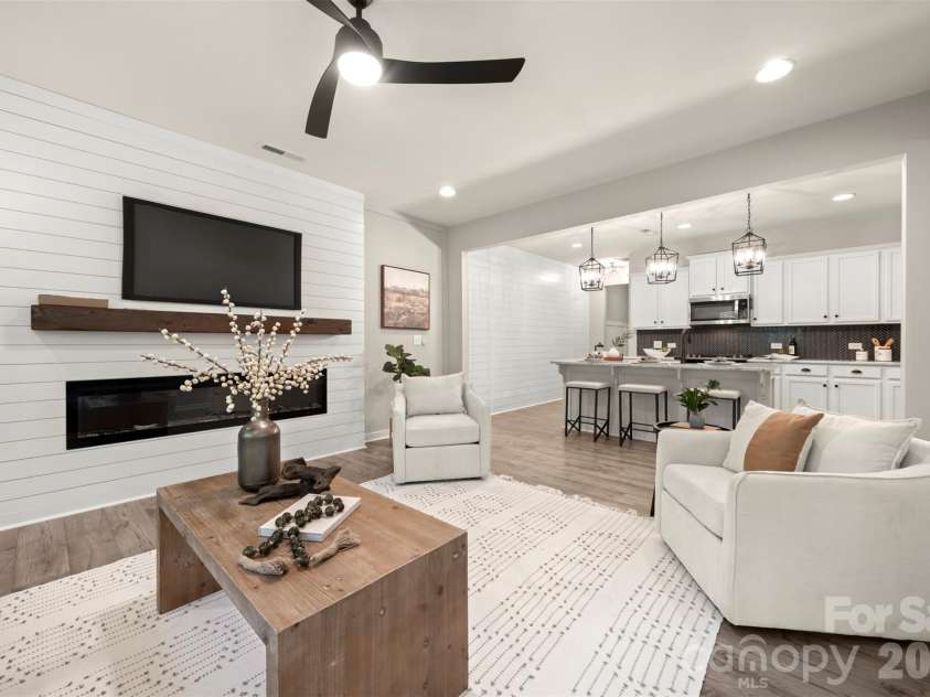 1115 Streamside Lane, York, SC 29745.  MLS# CAR4406865, YatesRealty ID 48799. Living room