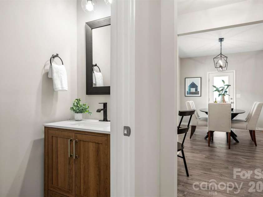 1115 Streamside Lane, York, SC 29745.  MLS# CAR4406865, YatesRealty ID 48799. Powder Room