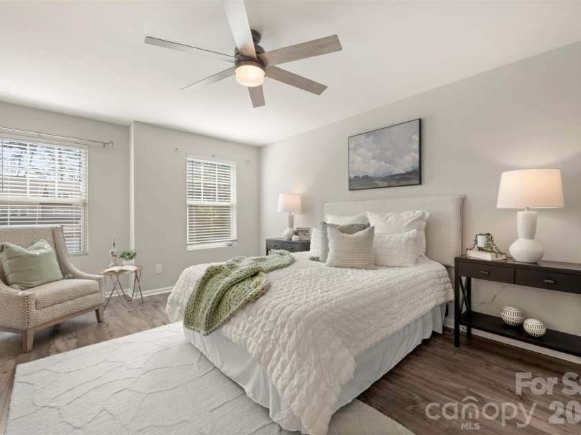 1115 Streamside Lane, York, SC 29745.  MLS# CAR4406865, YatesRealty ID 48799. Primary Bedroom & en suite