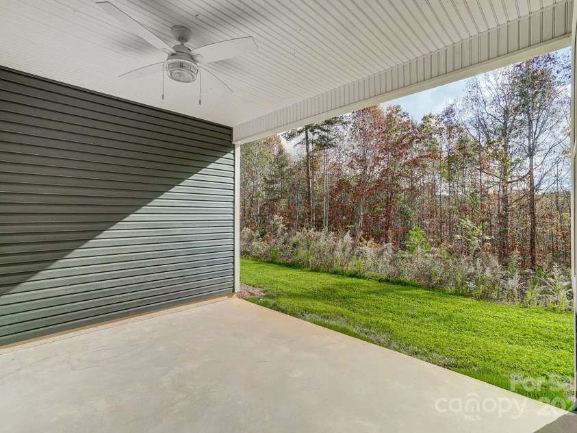 2870 15th Avenue Place, Hickory, NC 28602.  MLS# CAR4168353, YatesRealty ID 488. 