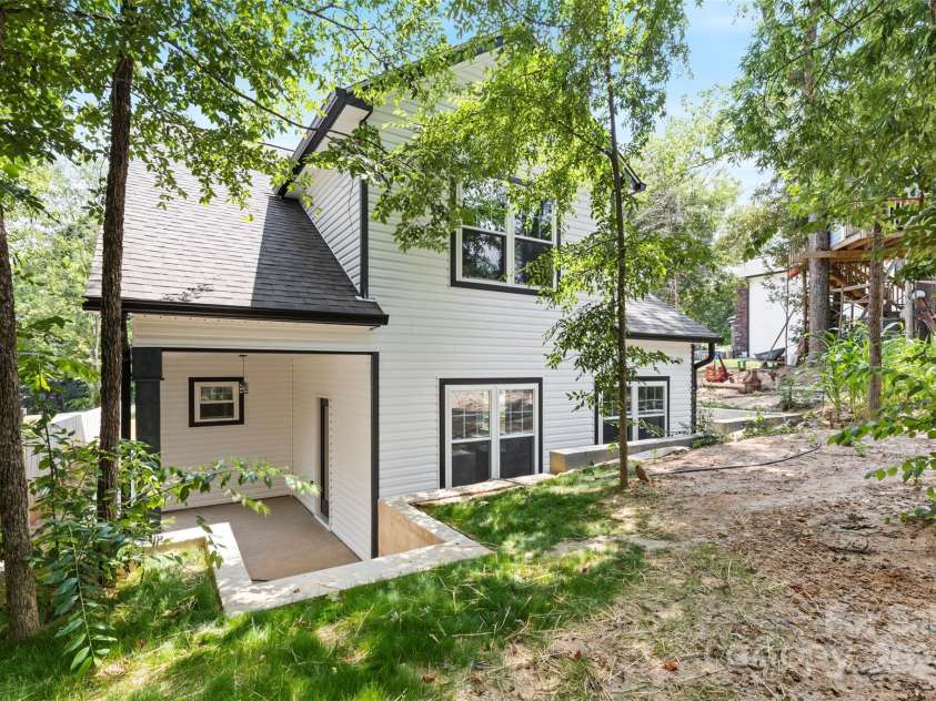 4426 Pine Street, Kannapolis, NC 28081.  MLS# CAR4155396, YatesRealty ID 4880. 