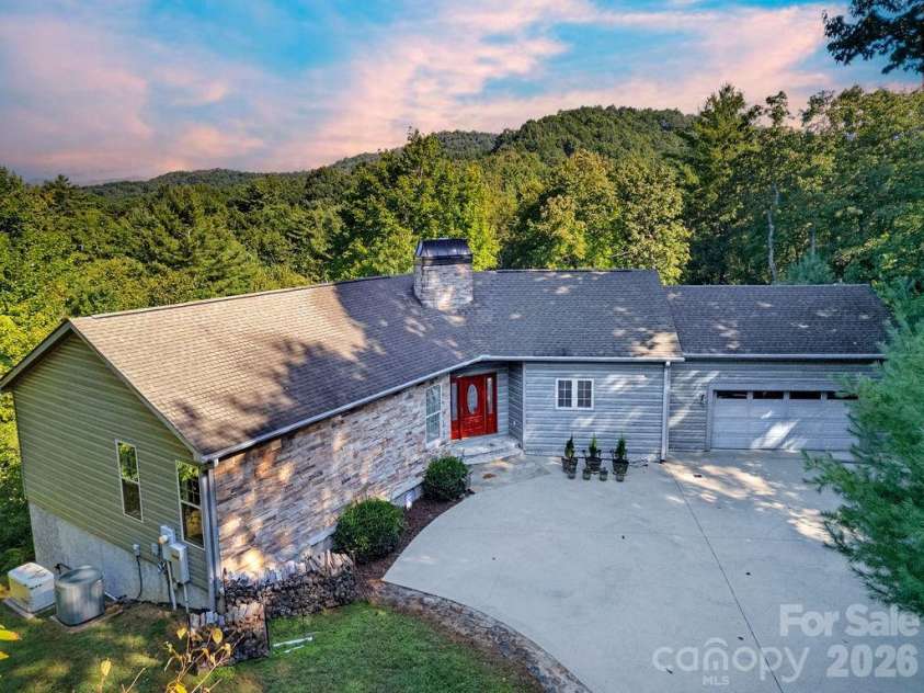 1228 Ugugu Drive, Brevard, NC 28712.  MLS# CAR4413645, YatesRealty ID 48800. 