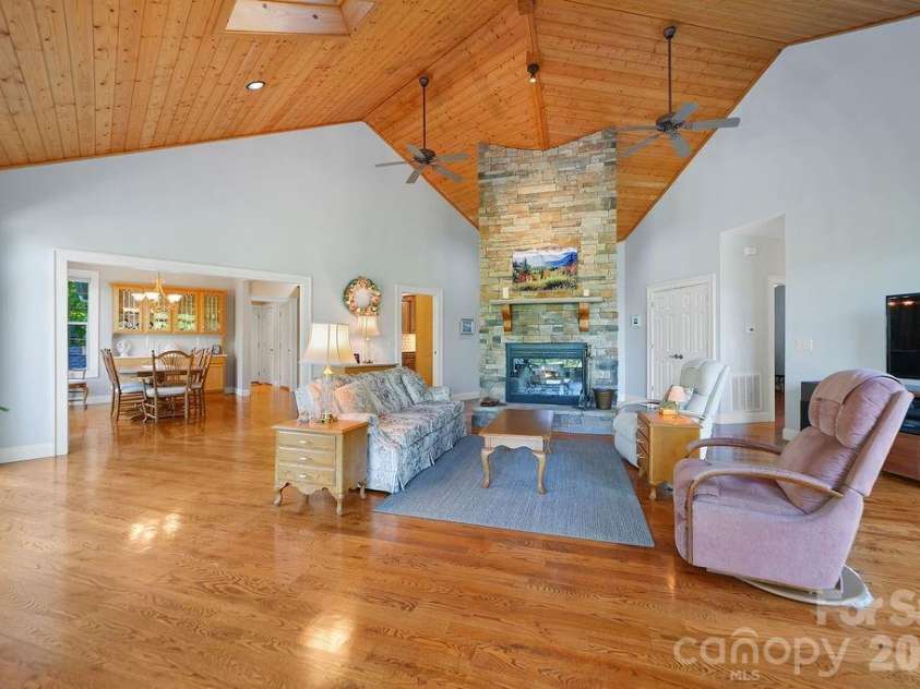 1228 Ugugu Drive, Brevard, NC 28712.  MLS# CAR4413645, YatesRealty ID 48800. 
