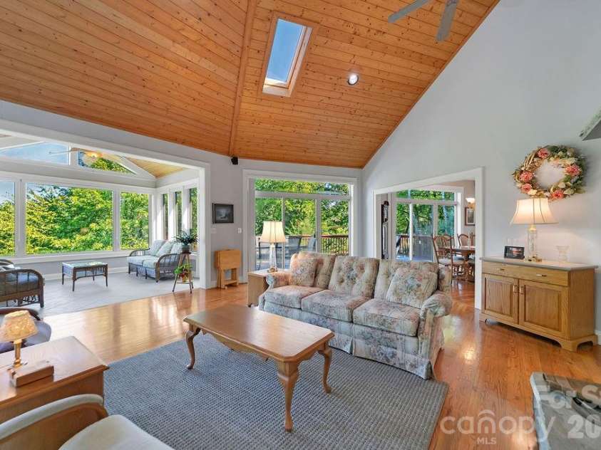 1228 Ugugu Drive, Brevard, NC 28712.  MLS# CAR4413645, YatesRealty ID 48800. 