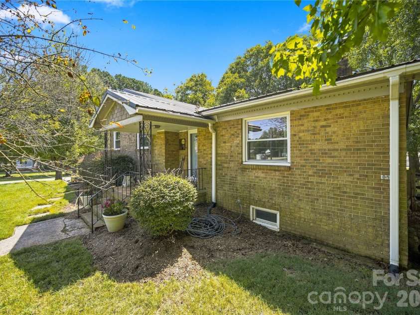 7704 Otts Circle, Stanley, NC 28164.  MLS# CAR4421199, YatesRealty ID 48801. 