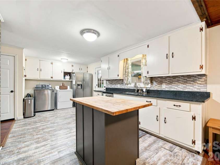 7704 Otts Circle, Stanley, NC 28164.  MLS# CAR4421199, YatesRealty ID 48801. 