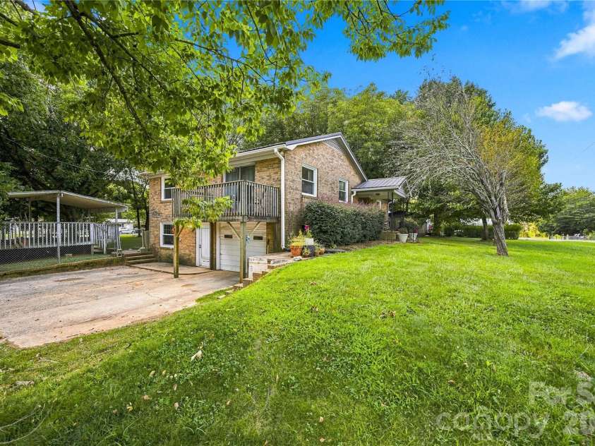 7704 Otts Circle, Stanley, NC 28164.  MLS# CAR4421199, YatesRealty ID 48801. 