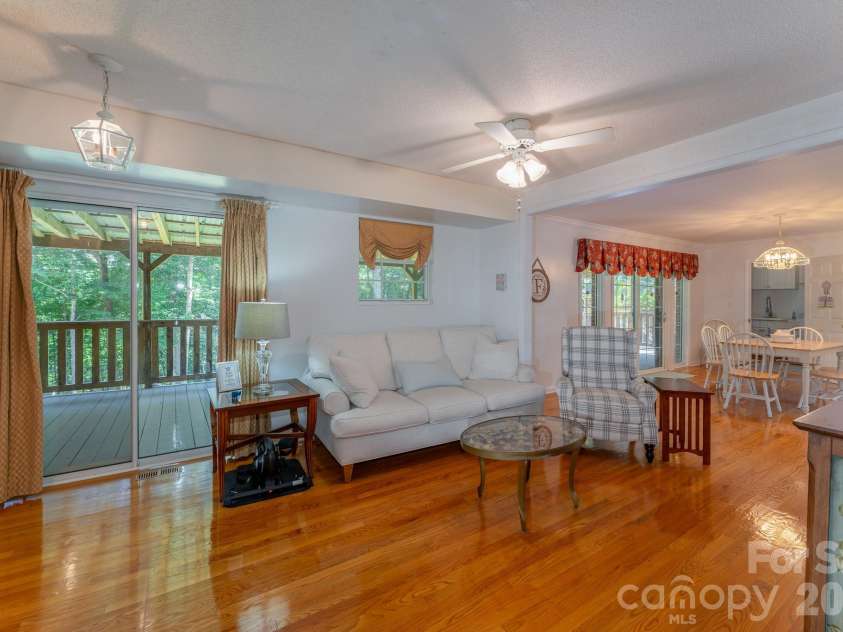 1886 Tanasee Gap Road, Balsam Grove, NC 28708.  MLS# CAR4421630, YatesRealty ID 48802. Nice reading or sitting area