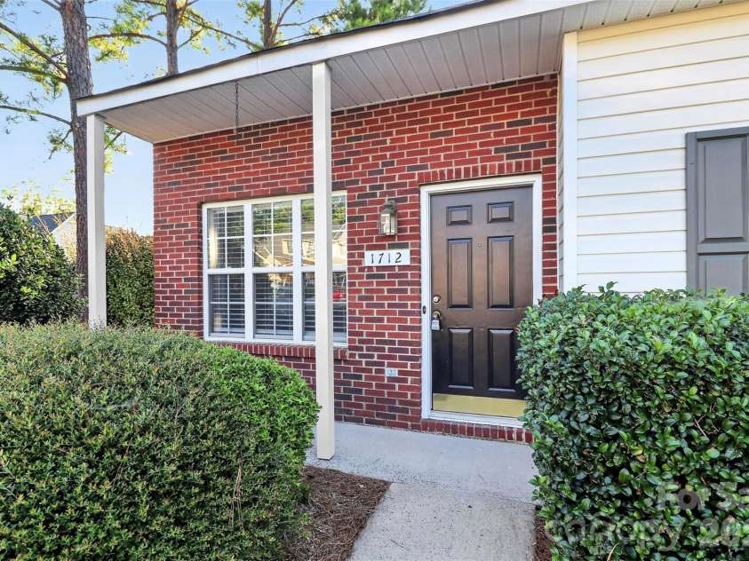 1712 Pergola Place, Charlotte, NC 28213.  MLS# CAR4420874, YatesRealty ID 48803. 