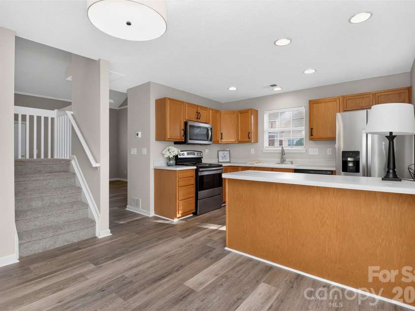 1712 Pergola Place, Charlotte, NC 28213.  MLS# CAR4420874, YatesRealty ID 48803. 