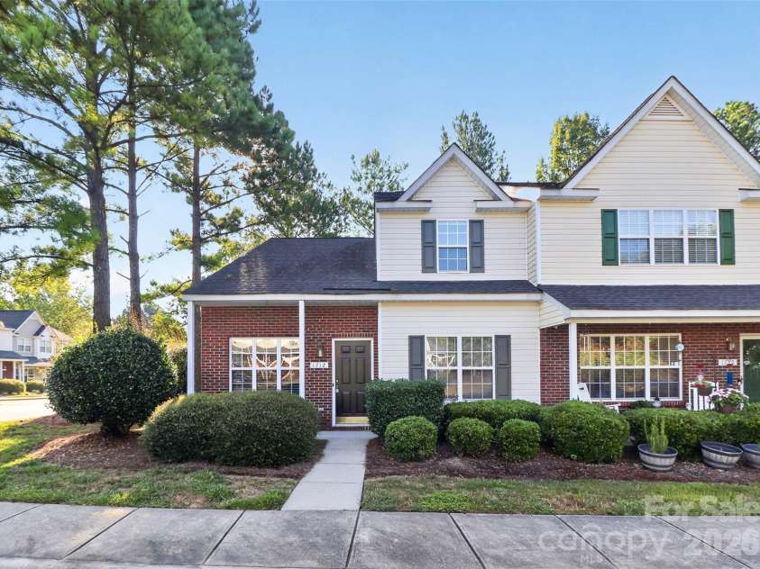 1712 Pergola Place, Charlotte, NC 28213.  MLS# CAR4420874, YatesRealty ID 48803. Move in Ready End Unit Townhome