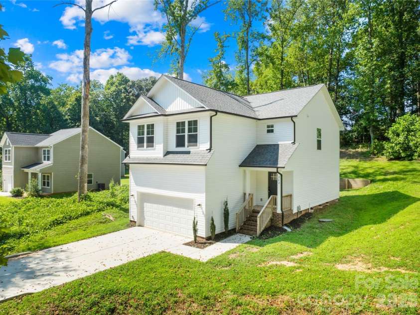 242 Valleybrook Lane, Troutman, NC 28166.  MLS# CAR4421198, YatesRealty ID 48804. 