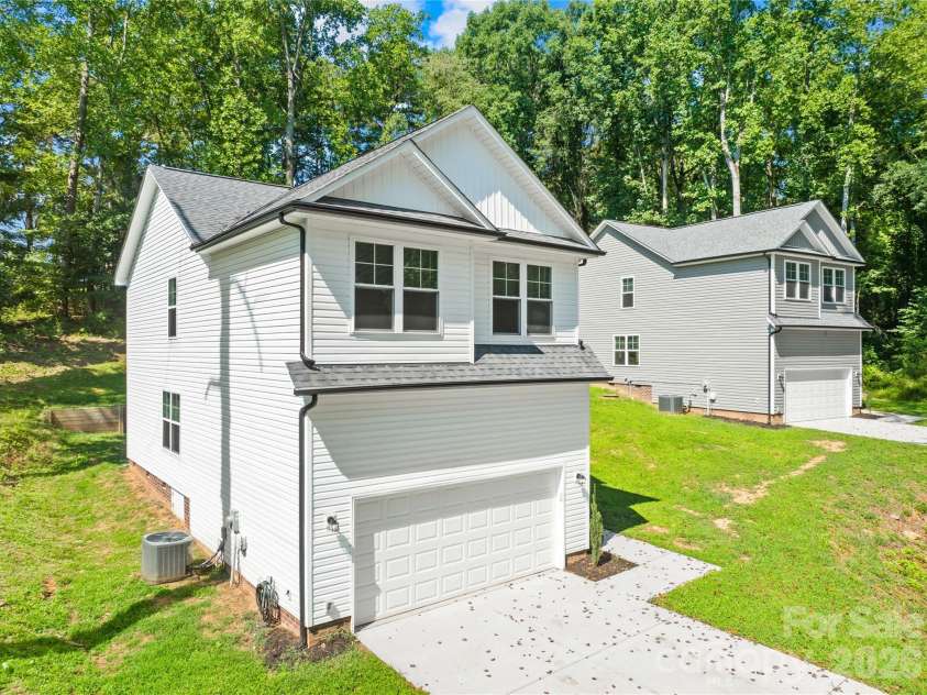 242 Valleybrook Lane, Troutman, NC 28166.  MLS# CAR4421198, YatesRealty ID 48804. 