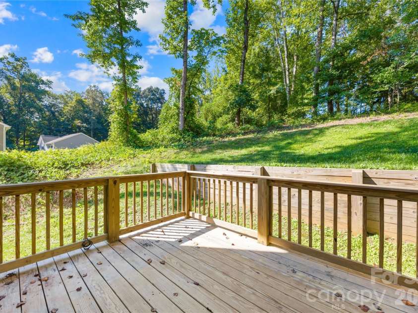242 Valleybrook Lane, Troutman, NC 28166.  MLS# CAR4421198, YatesRealty ID 48804. 