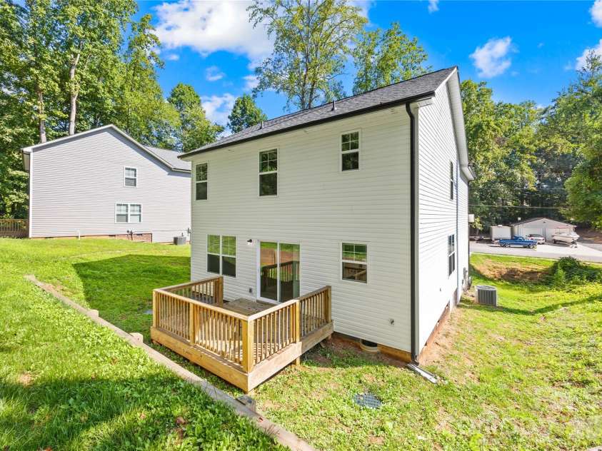 242 Valleybrook Lane, Troutman, NC 28166.  MLS# CAR4421198, YatesRealty ID 48804. 