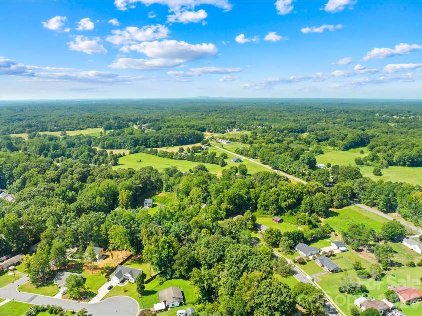 242 Valleybrook Lane, Troutman, NC 28166.  MLS# CAR4421198, YatesRealty ID 48804. 