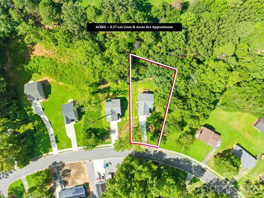 240 Valleybrook Lane, Troutman, NC 28166.  MLS# CAR4421195, YatesRealty ID 48807. 