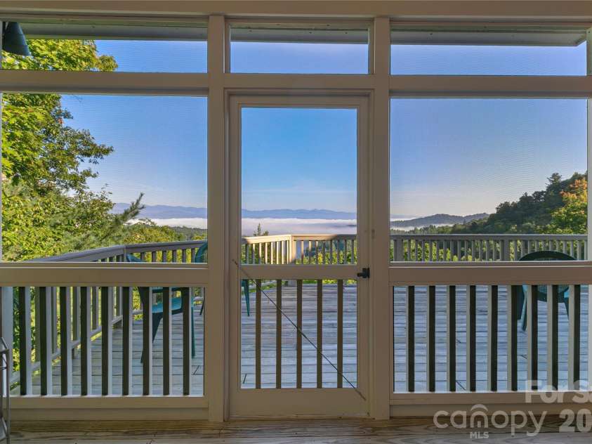74 Walnut Ridge Lane, Brevard, NC 28712.  MLS# CAR4419303, YatesRealty ID 48809. 