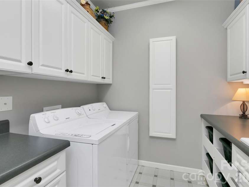 74 Walnut Ridge Lane, Brevard, NC 28712.  MLS# CAR4419303, YatesRealty ID 48809. 